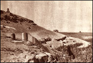 Общий вид ущелья реки Ахурян. Соборная и другие церкви у обрыва ущелья